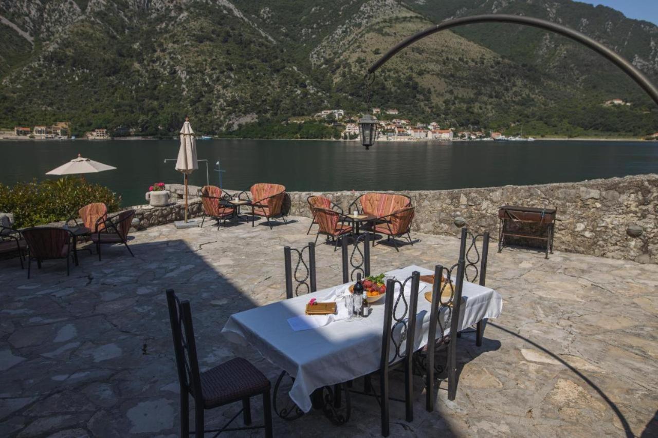 Villa Kamena Kotor Exterior photo